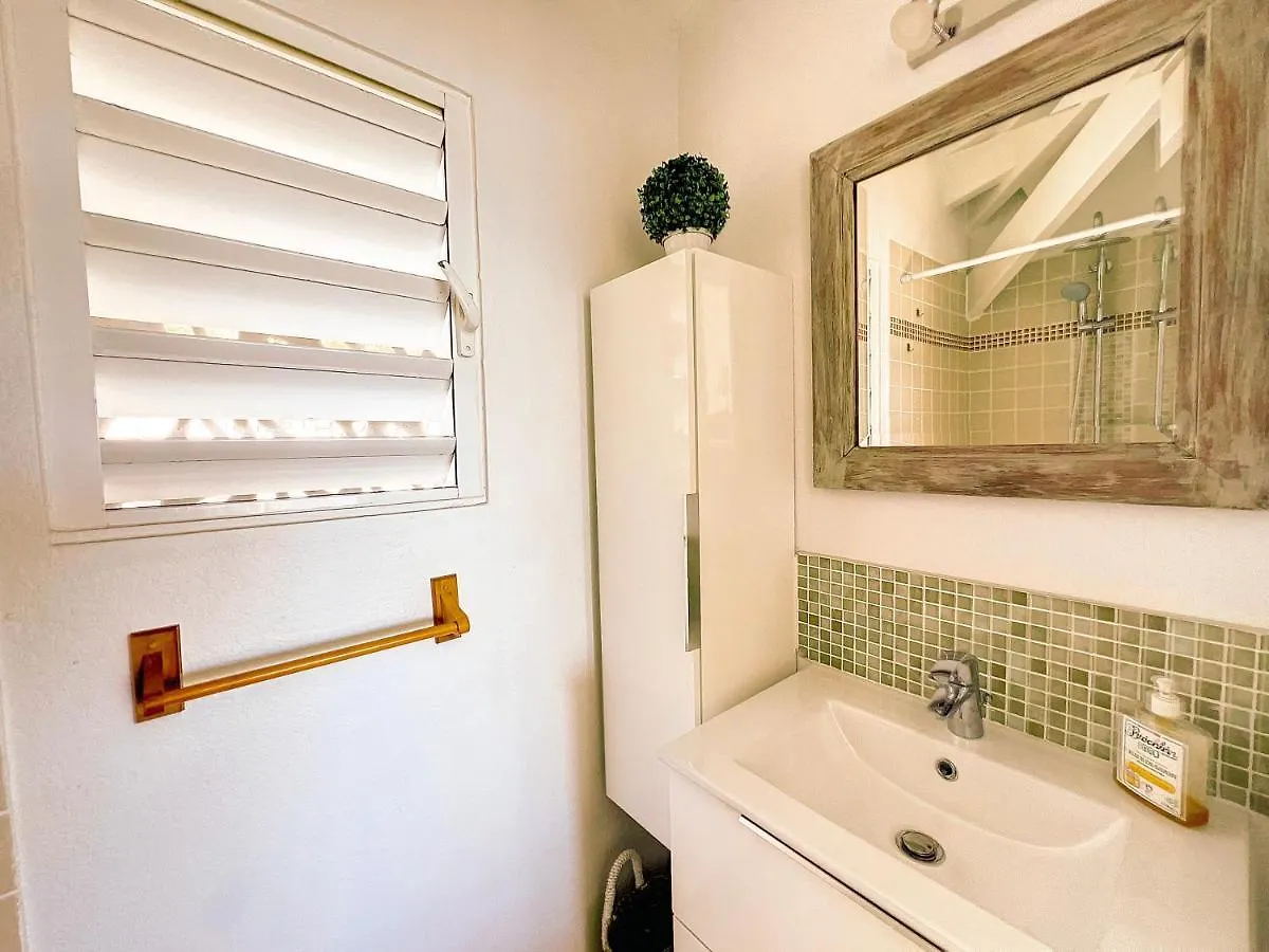 Little Paradise 1, 3 Bedrooms, Private Pool, Cul De Sac Bay View Holiday home